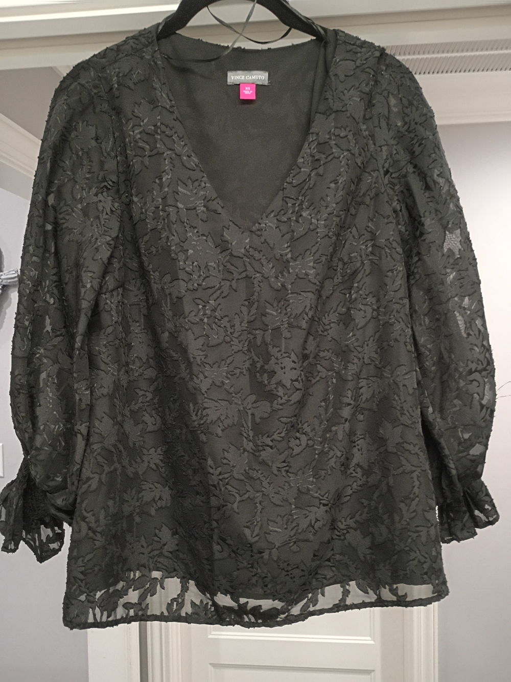 Vince Camuto Black Floral Lace V-Neck Long Sleeve Blouse Women's Size XS New